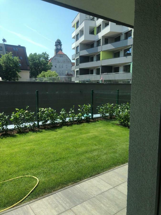 Garden Apartman Radnica - Private Parking Included Koszyce Zewnętrze zdjęcie