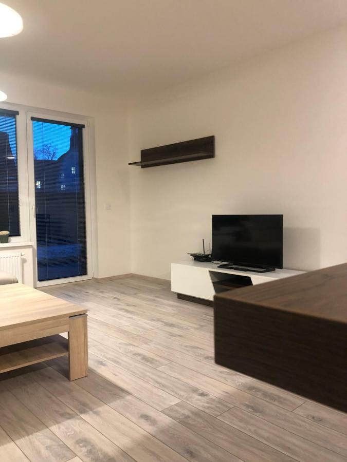 Garden Apartman Radnica - Private Parking Included Koszyce Zewnętrze zdjęcie